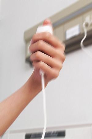 三重の歯医者でインプラントの相談する